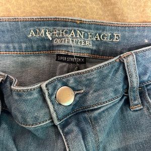 American eagle super stretched jeans.